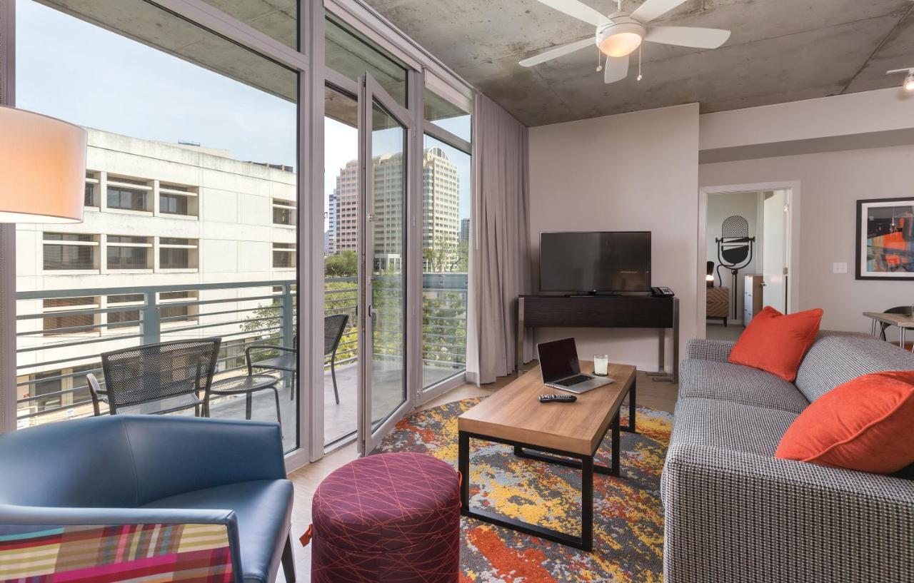 Club Wyndham Austin Hotel Exterior foto